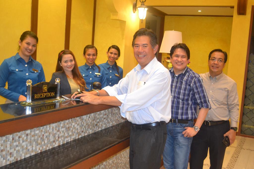 The Pepperland Hotel Legazpi Dış mekan fotoğraf