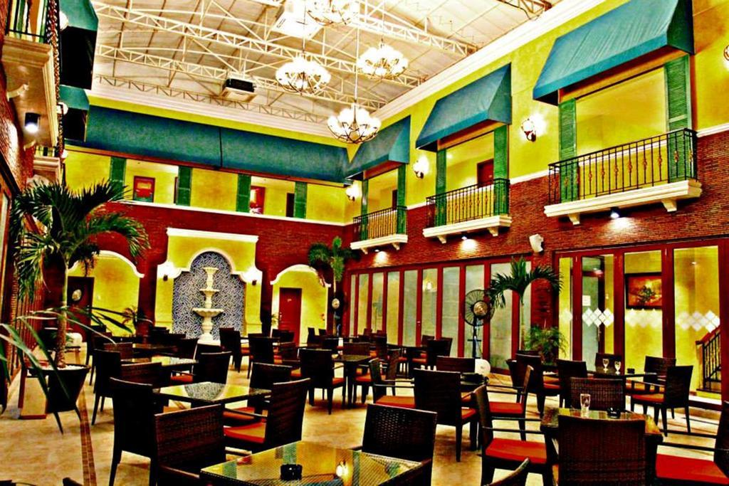 The Pepperland Hotel Legazpi Dış mekan fotoğraf